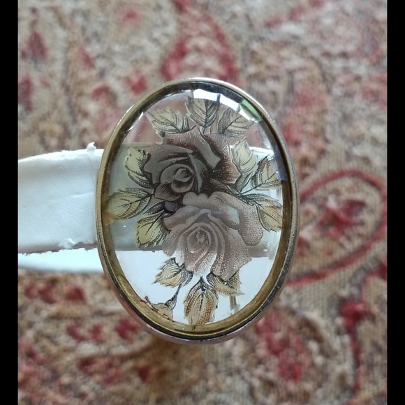 Etched Roses Brooch - Picture 4 of 16